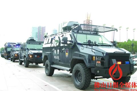 帥爆了 “變形金剛！南海投用一批特種警用裝備車(chē)輛