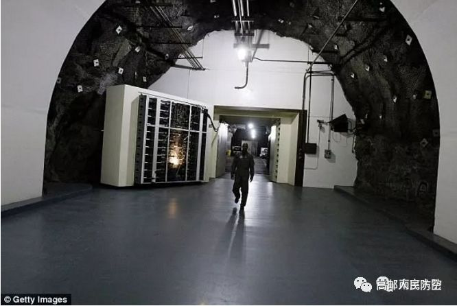 特朗普曾在抗議者包圍白宮期間躲進地堡，如何應(yīng)急？(圖5)